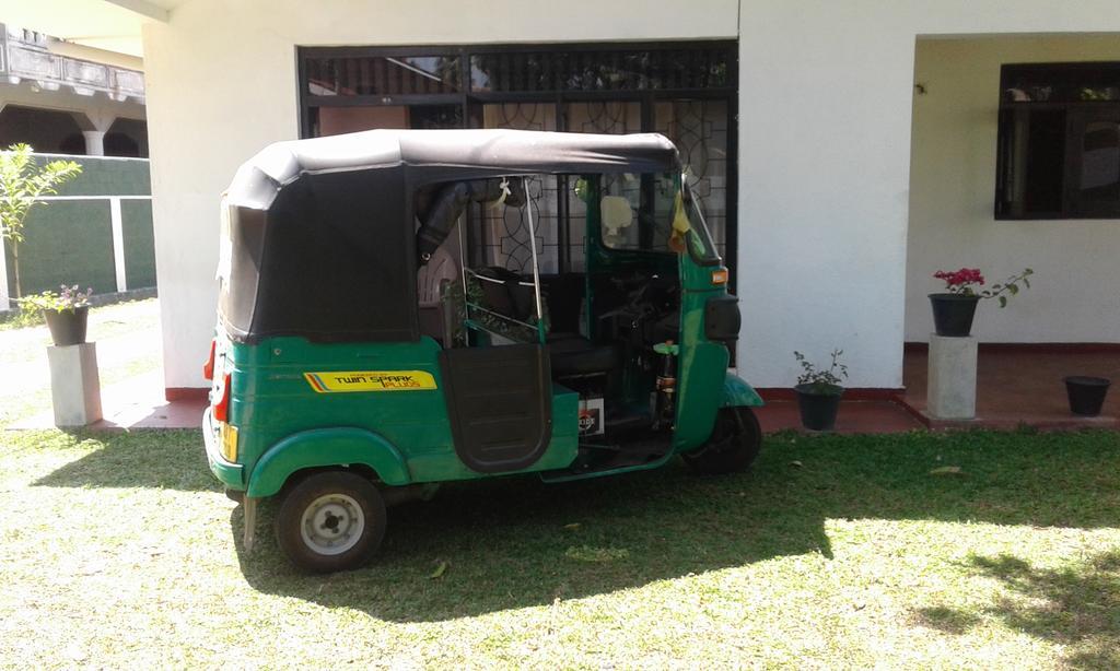 Randi Homestay In Negombo Exterior foto
