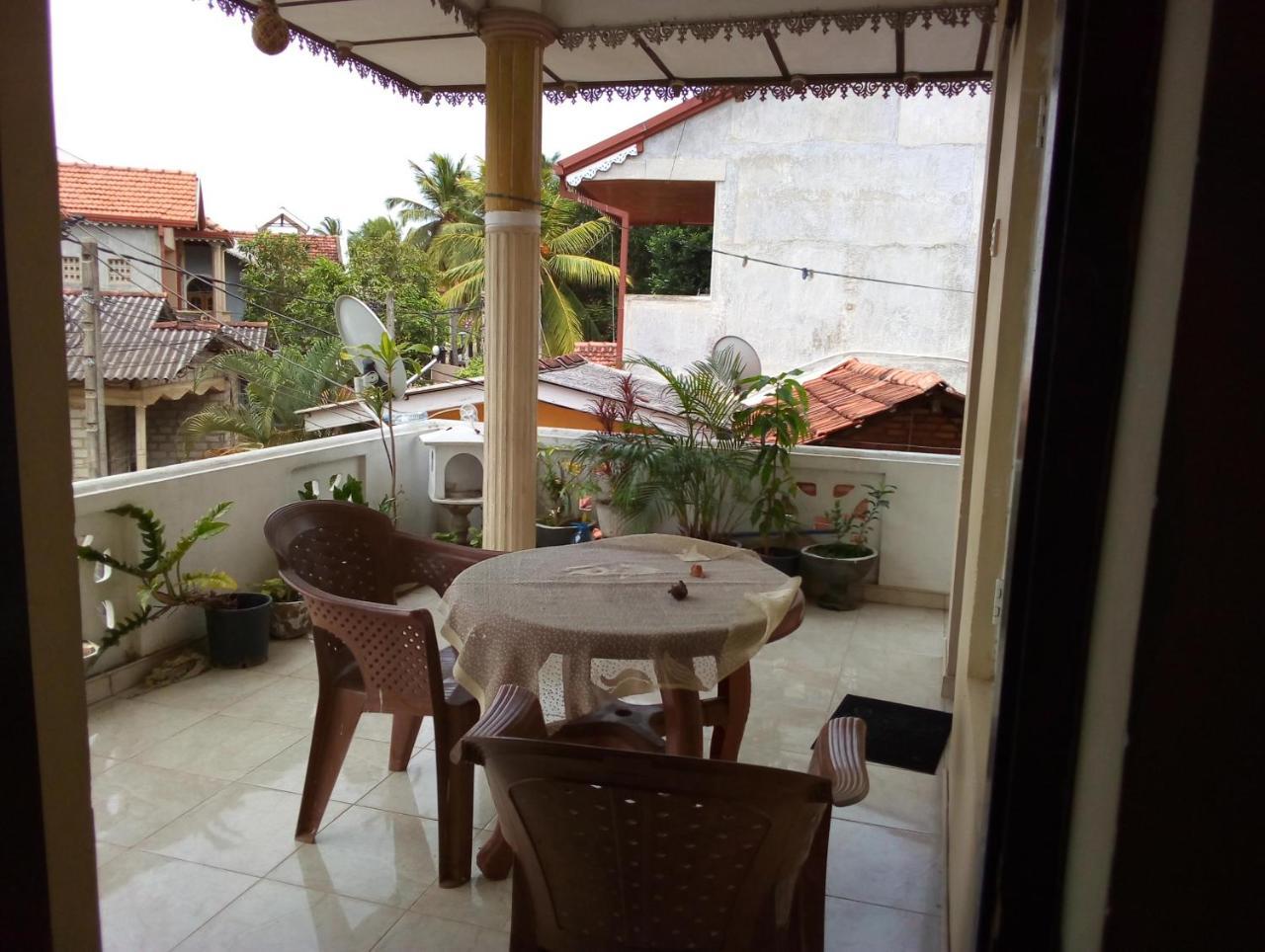 Randi Homestay In Negombo Exterior foto